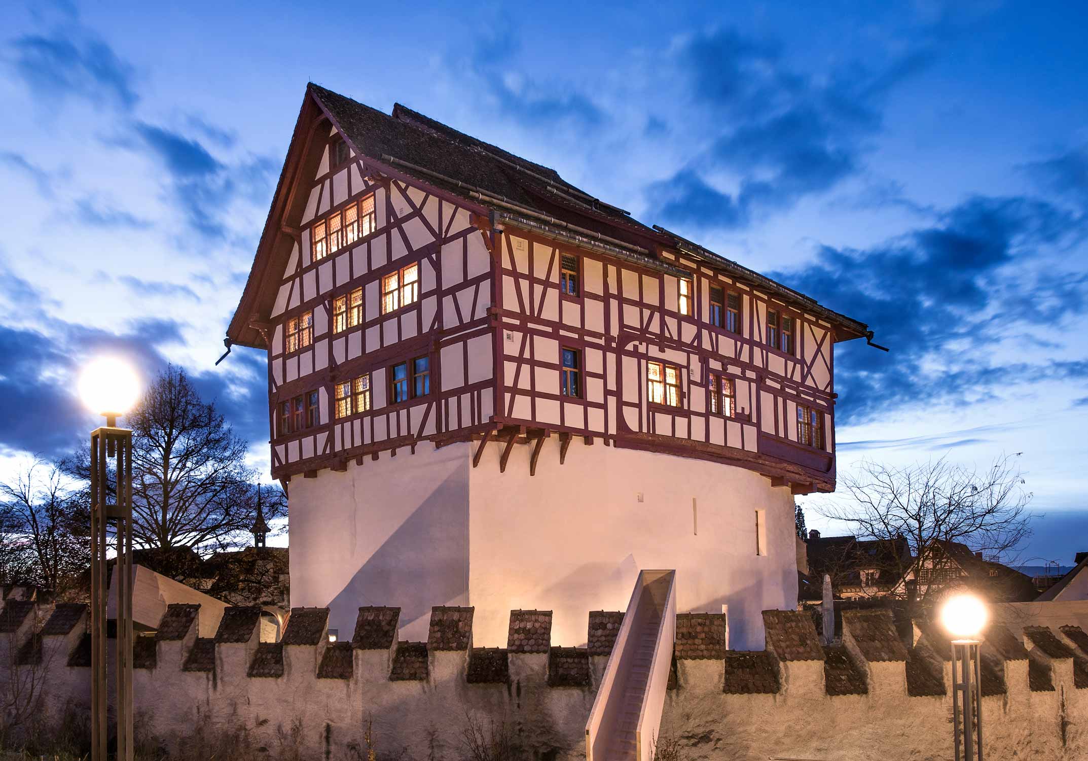 Nachtaufnahme Burg Zug Architekturfotografie Regine Giesecke