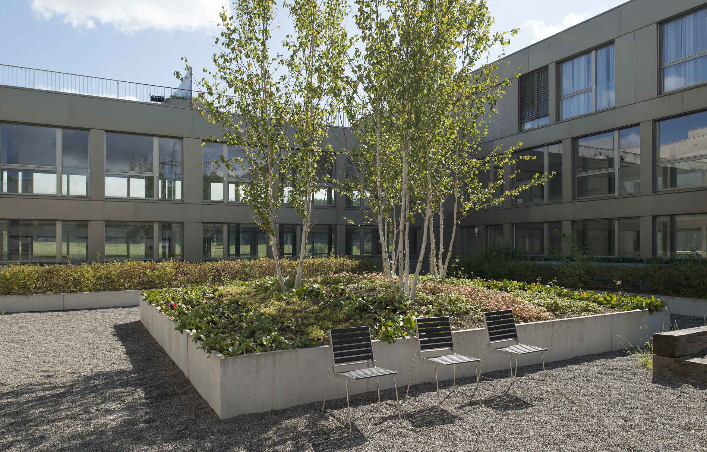 Aussenaufnahme Lorzenpark Cham Zug Architekturfotografie Regine Giesecke