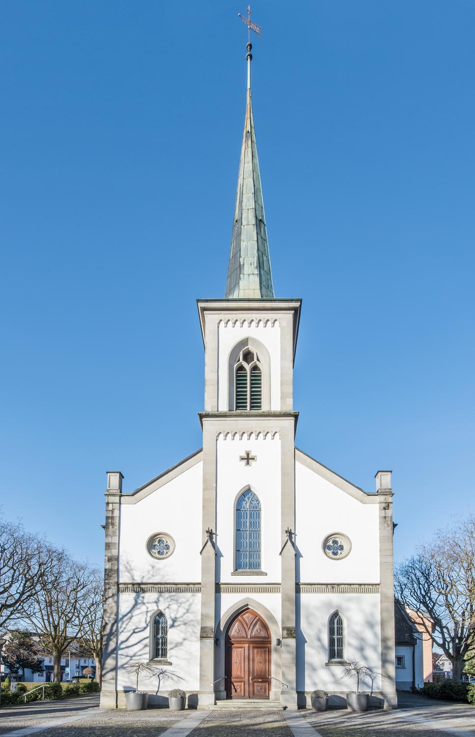 Ganzaufnahme Reformierte Kirche Baar Zug Architekturfotografie Regine Giesecke