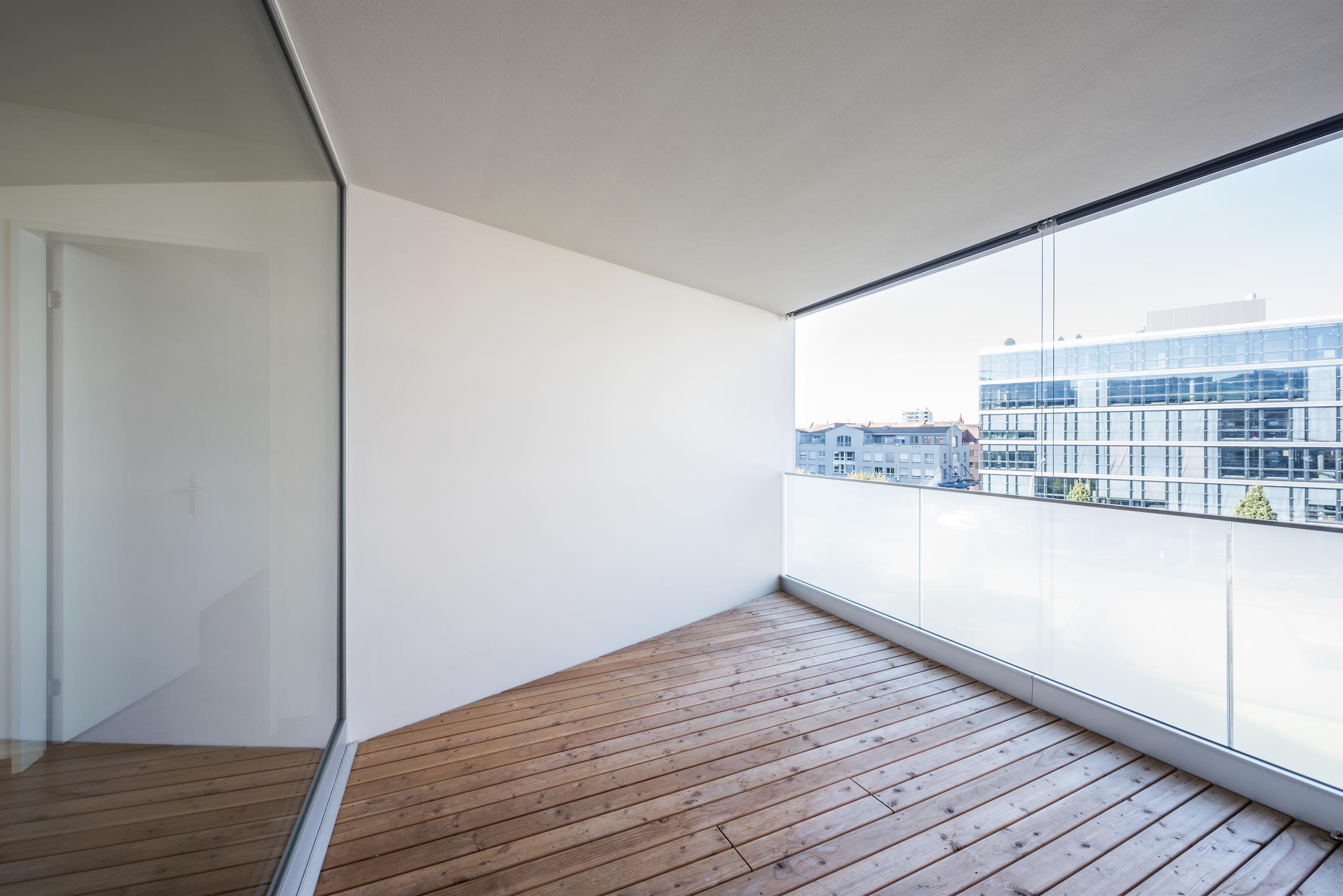 Innenaufnahme Terrasse Ahornstrasse 2-8 Zug Architekturfotografie Regine Giesecke