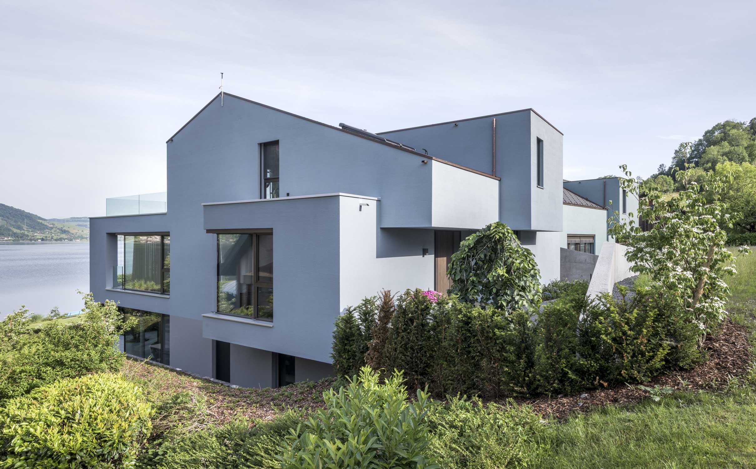 Aussenaufnahme Villa in Arth Architekturfotografie Regine Giesecke