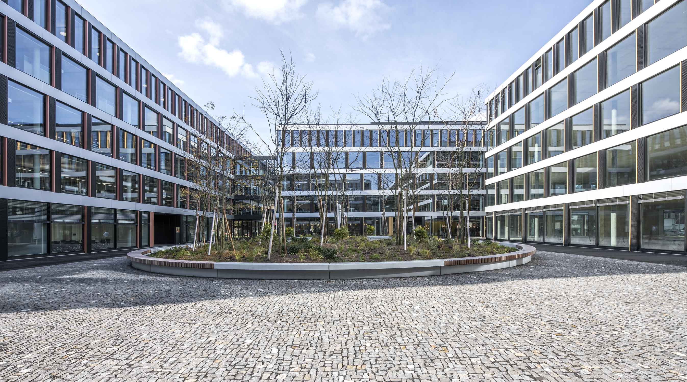 Aussenaufnahme Helix Cham Axess Architekturfotografie Regine Giesecke