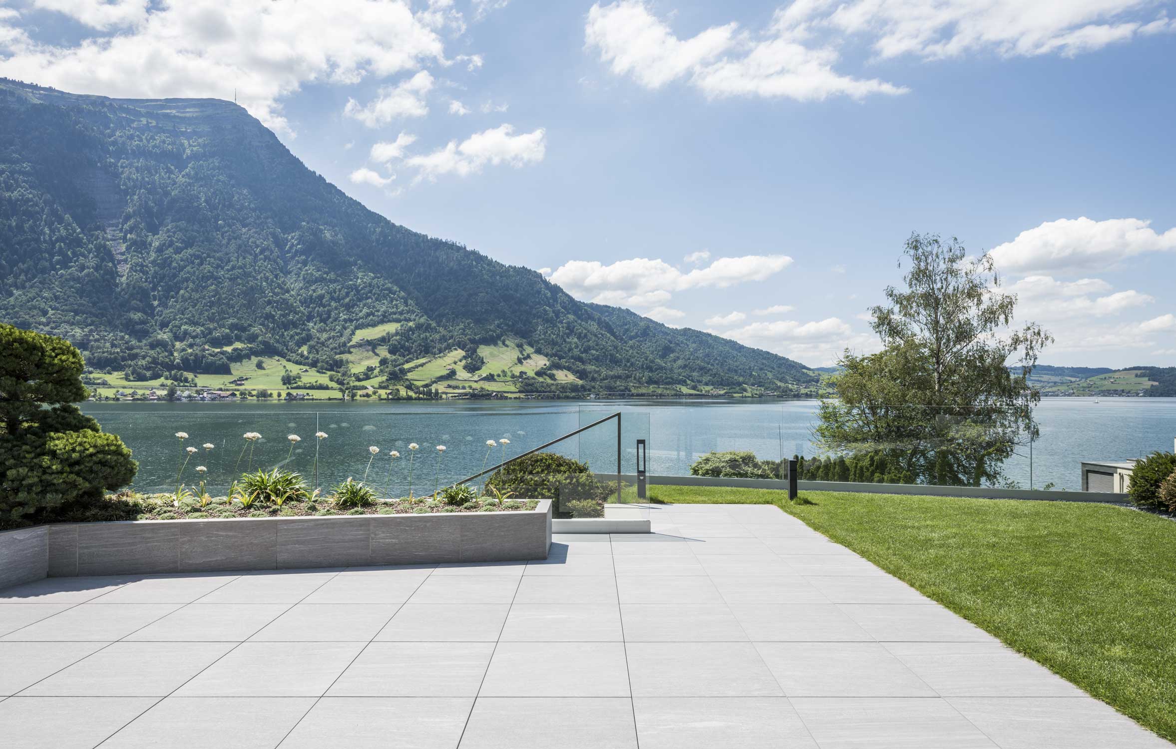 Aussenaufnahme Terrasse mit Aussicht Architekturfotografie Regine Giesecke
