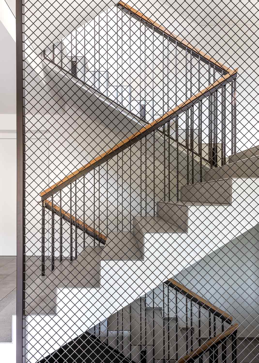 Innanansicht Treppenhaus MFH Panoramaweg, Baar. Fotografiert von Regine Giesecke Architecture Photography GmbH