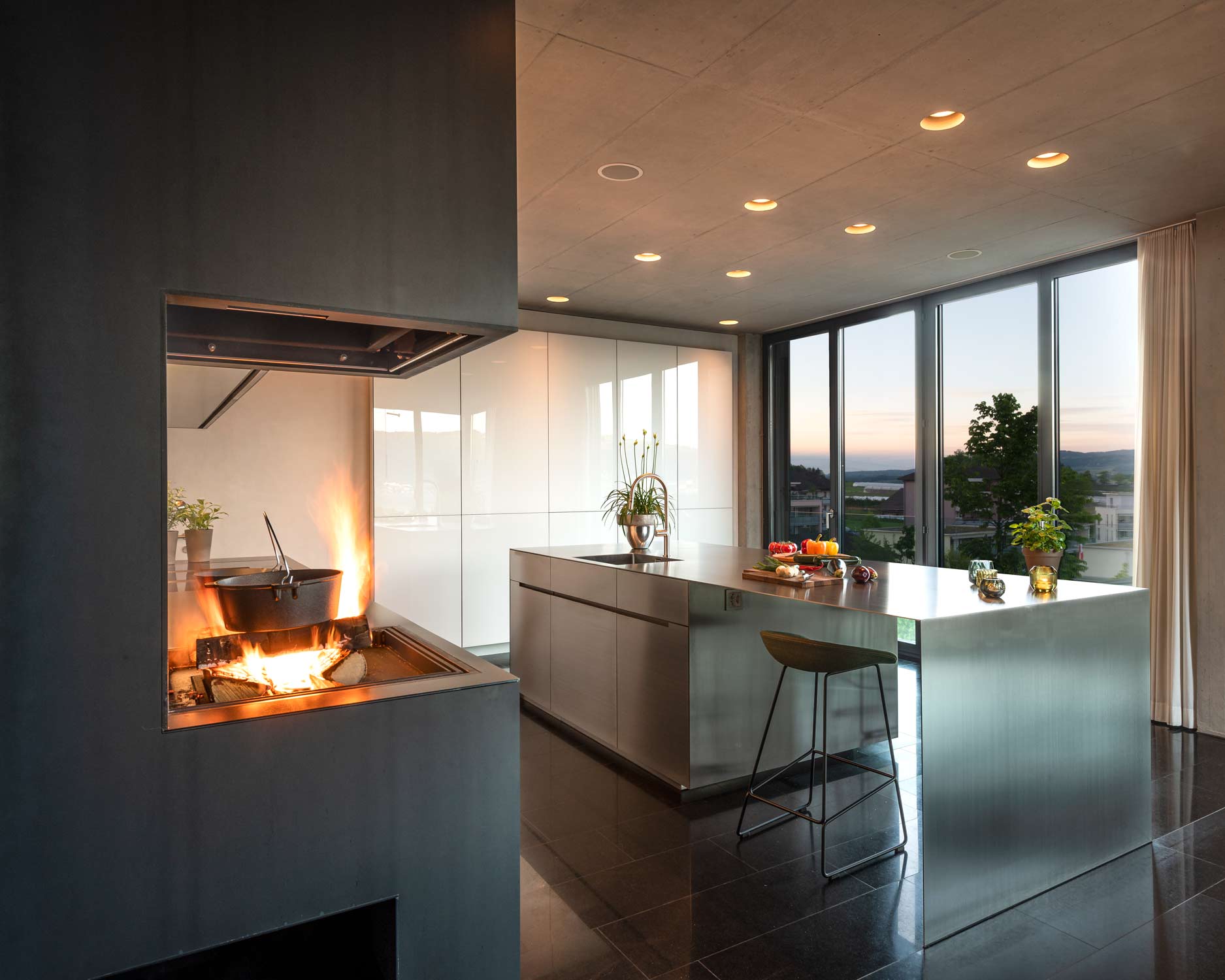 Interior Design Kueche inszeniert Huenenberg, Zug. Fotografiert von Regine Giesecke Architecture Photography GmbH