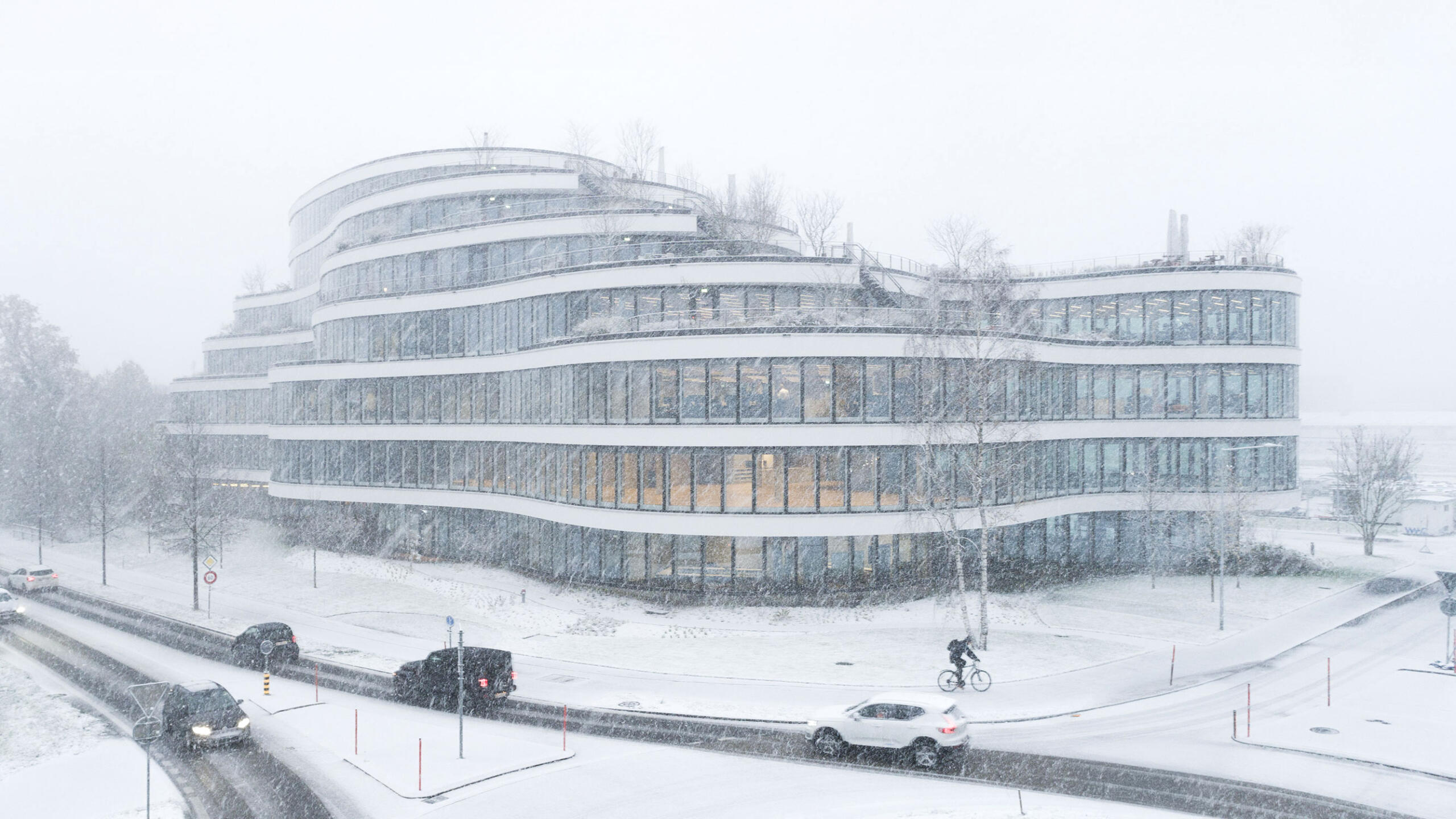 Building Partners Group in Baar, Zug
Schneetreiben Architekturfotografie Luftaufnahme Regine Giesecke