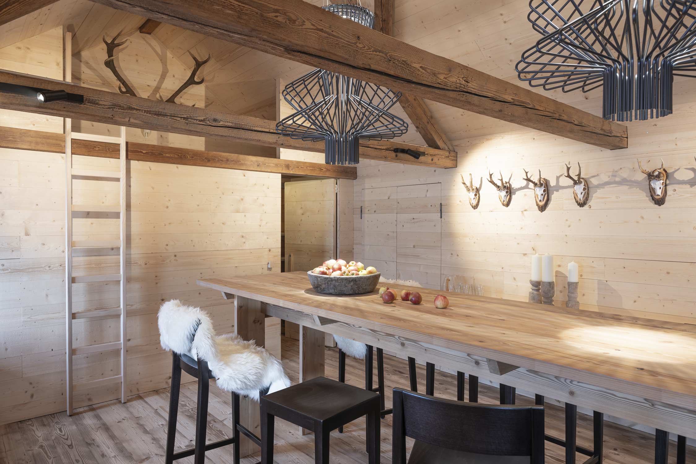 Umbau Innenarchitektur Bootshaus am Zugersee. Architekturfotograf Regine Giesecke